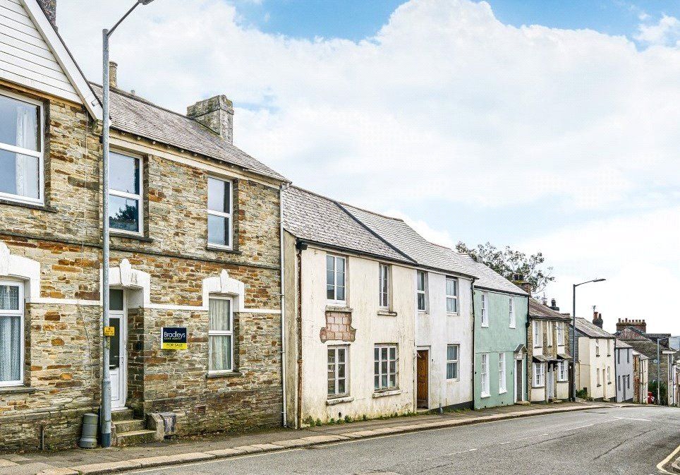 3 bed terraced house for sale in Higher Lux Street, Liskeard, Cornwall