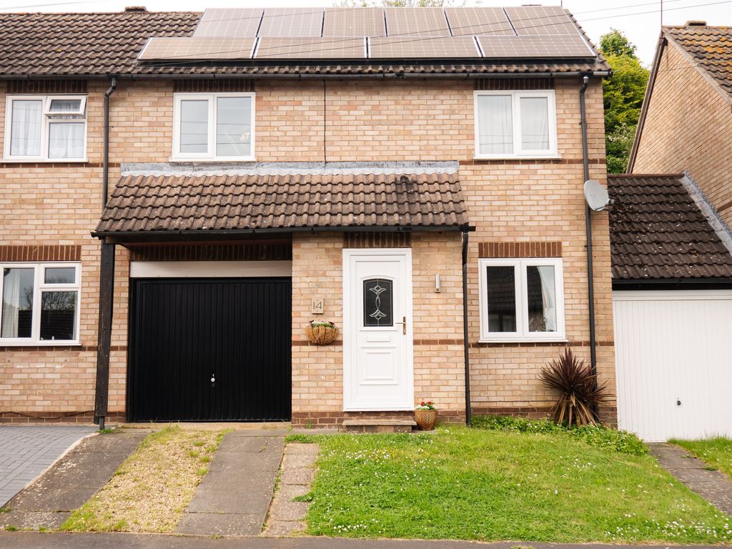 3 bed semidetached house for sale in Ash Close, Uppingham, Oakham LE15