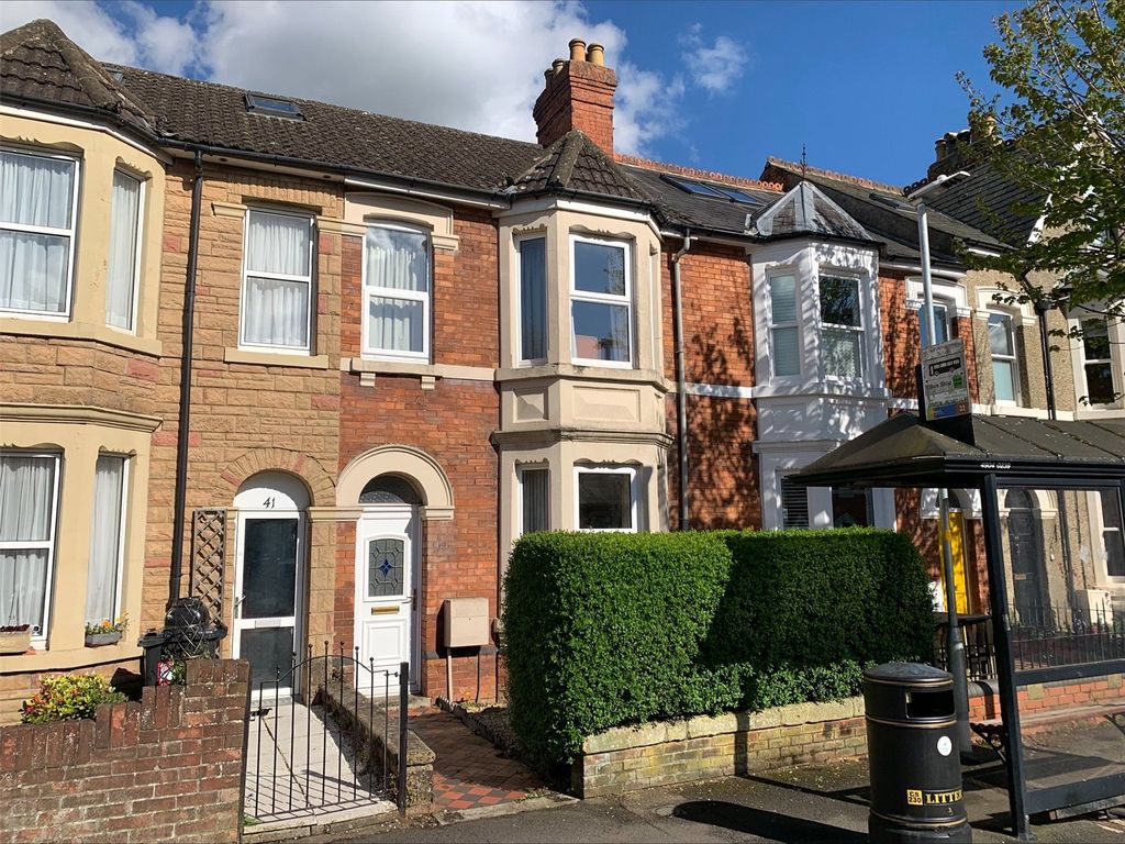 3 bed terraced house for sale in Goddard Avenue, Old Town, Swindon
