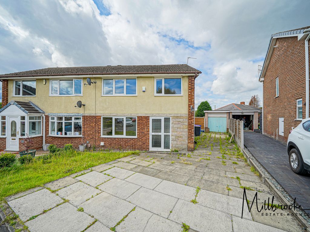 3 bed semidetached house for sale in Birchfield Drive, Boothstown