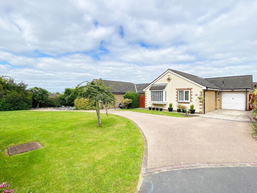 3 bed detached bungalow for sale in Barberry Close, Harrogate HG3 Zoopla