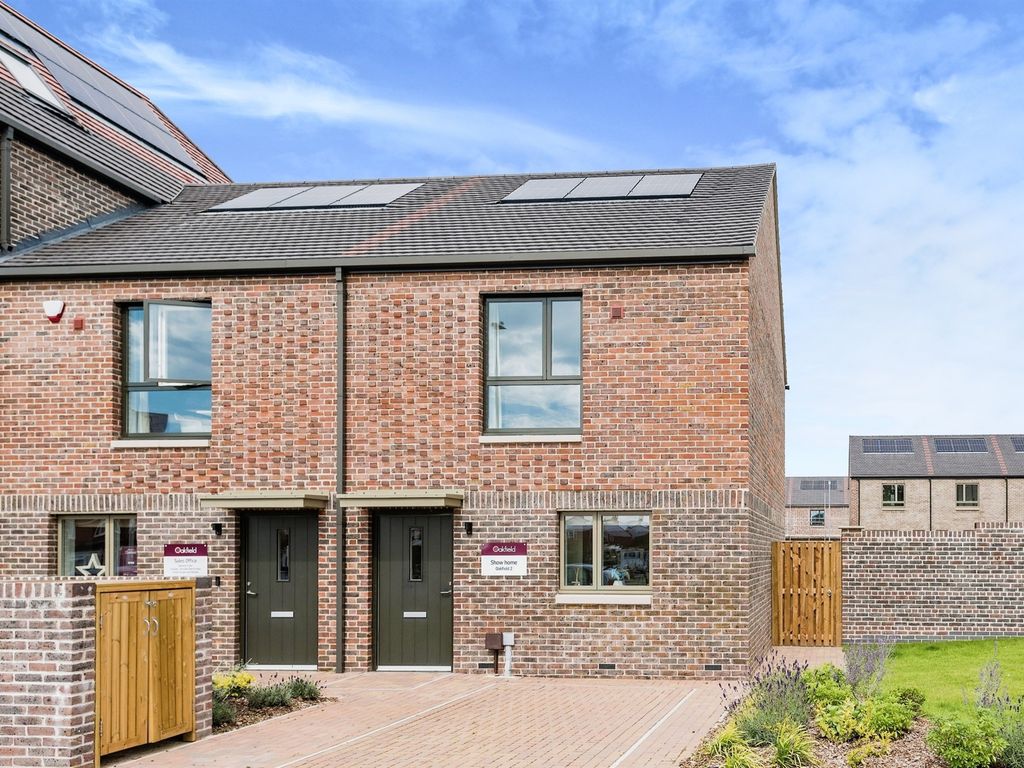 New home, 2 bed terraced house for sale in Marlowe Avenue, Swindon SN3