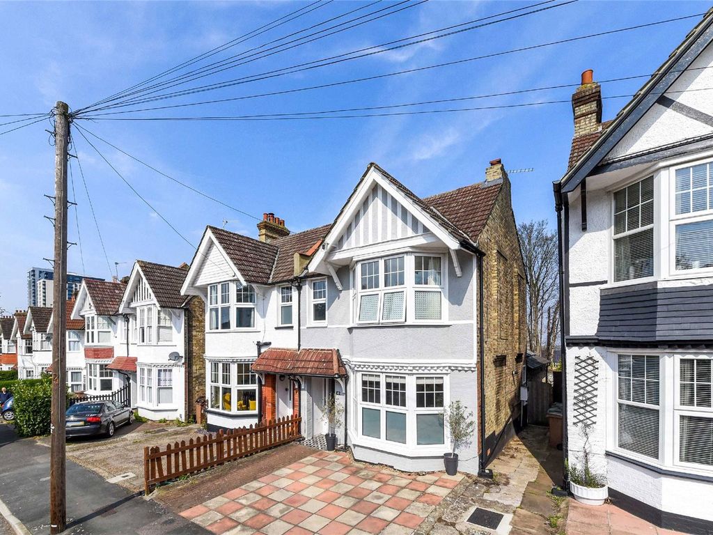 5 bed semidetached house to rent in Cumnor Road, Sutton SM2 Zoopla