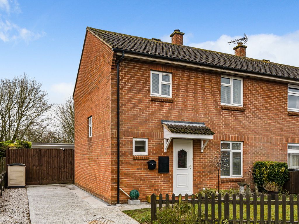 3 bed semidetached house for sale in Old Common Way, Ludgershall