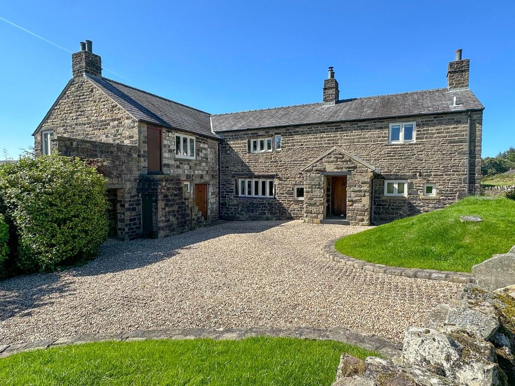 5 bed country house for sale in Howarth Fold, Blackburn Road, Egerton
