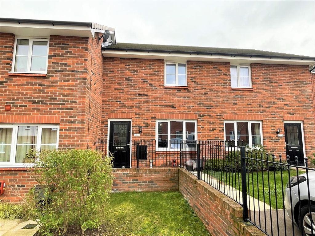 3 bed semidetached house for sale in Harebell Drive, Congleton CW12