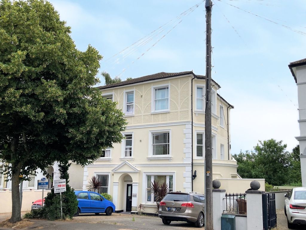 Glenville, 58 Upper Grosvenor Road, Tunbridge Wells, Kent TN1  