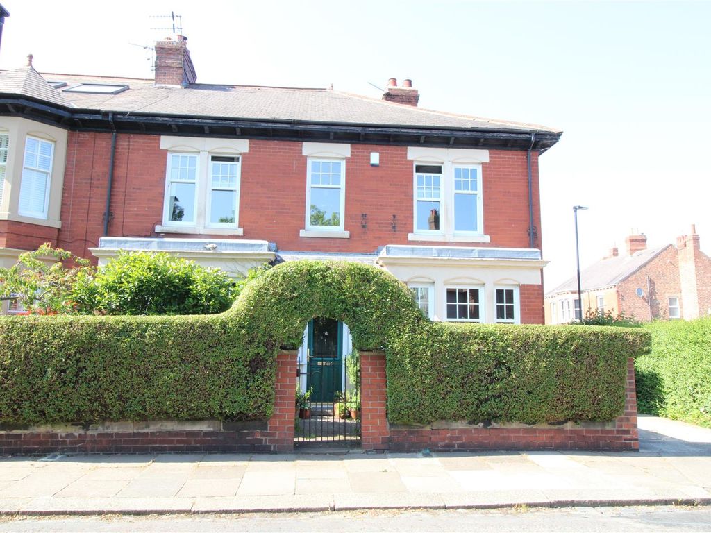 3 bed end terrace house for sale in Alexandra Road, Heaton, Newcastle