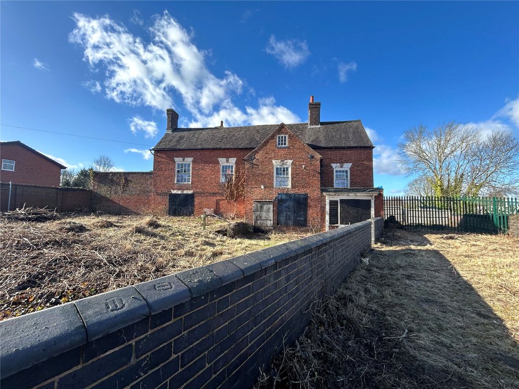 4 bed detached house for sale in Coleshill Road, Atherstone