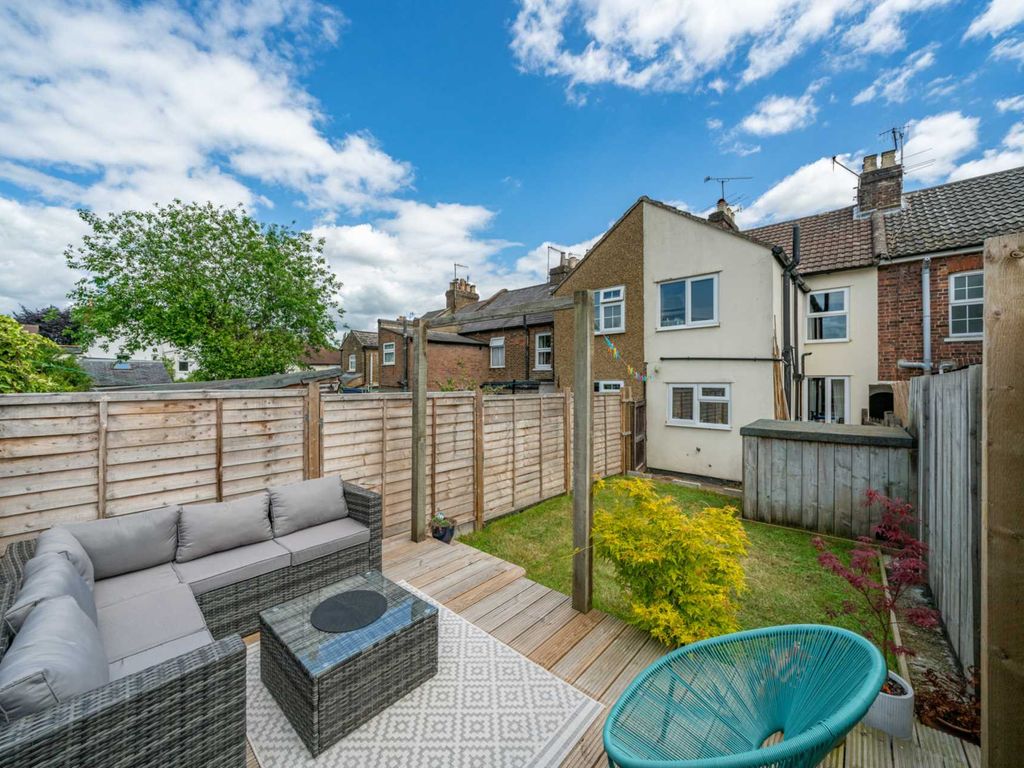 Russell Place, Boxmoor HP3  