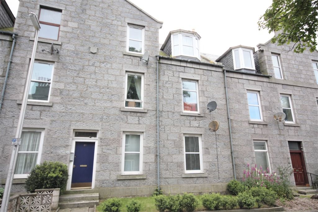 2 bed flat to rent in Richmond Terrace, Rosemount, Aberdeen AB25, £600