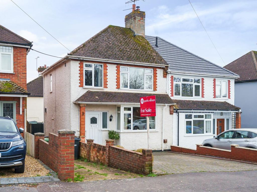 3 bed semidetached house for sale in Kings Road, Chandler's Ford