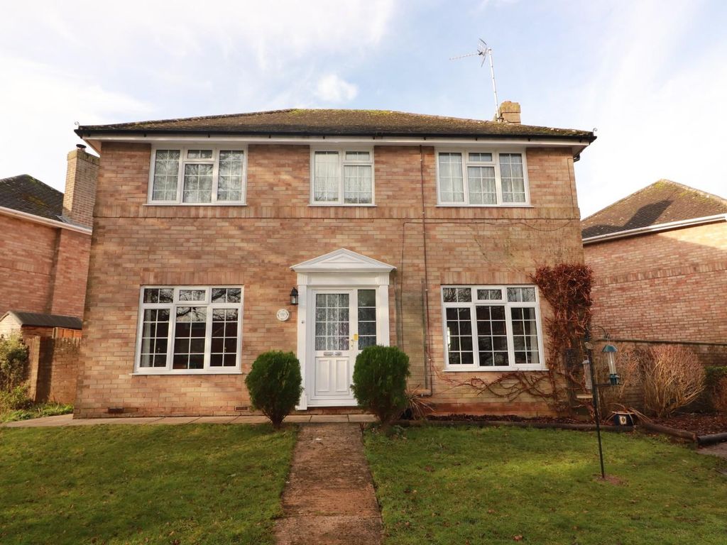 4 bed detached house for sale in Virginia Close, Chipping Sodbury