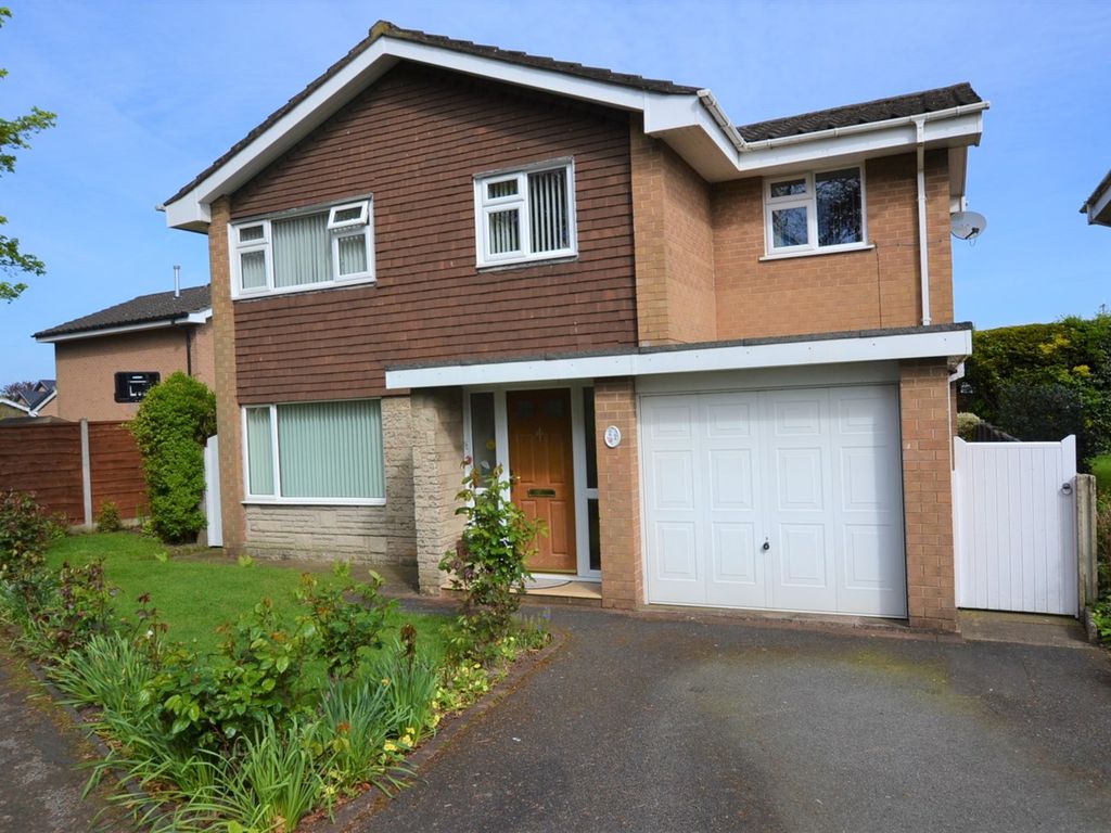 4 bed detached house for sale in Capesthorne Close, Holmes Chapel, Crewe CW4, £375,000 Zoopla