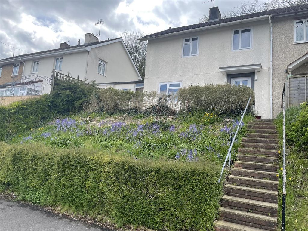 3 bed property for sale in Olivier Close, Salisbury SP2 Zoopla