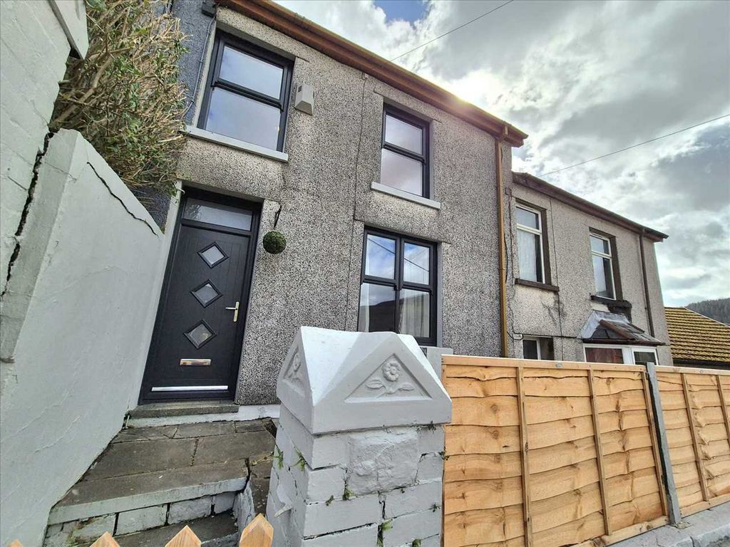 4 bed terraced house for sale in Glyn Terrace, Blaenclydach, Tonypandy