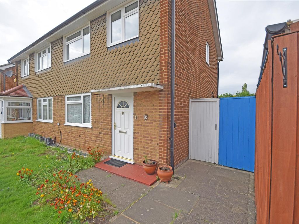 2 bed property to rent in Stirling Road, Twickenham TW2 Zoopla