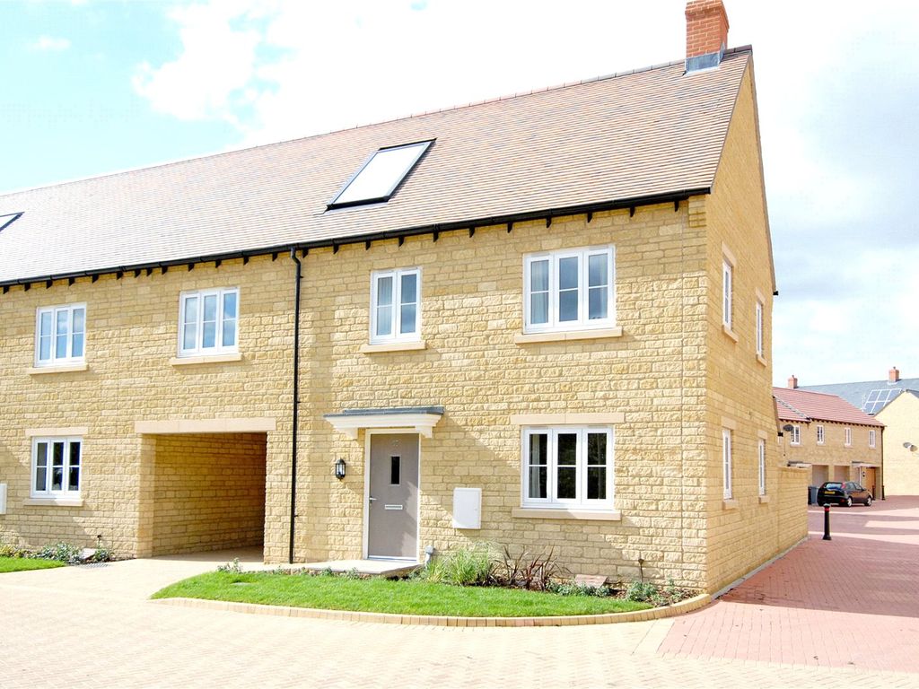 3 bed semidetached house for sale in Hazeldene Close, Eynsham
