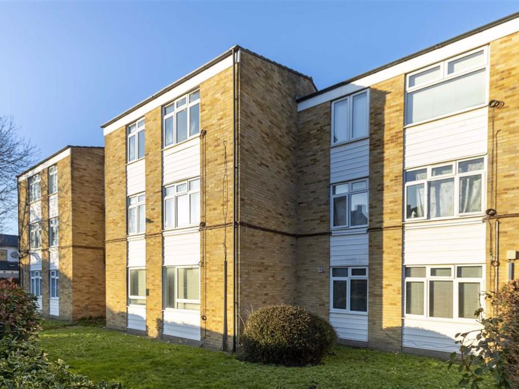 1 bed flat to rent in Little Queens Road, Teddington TW11 Zoopla