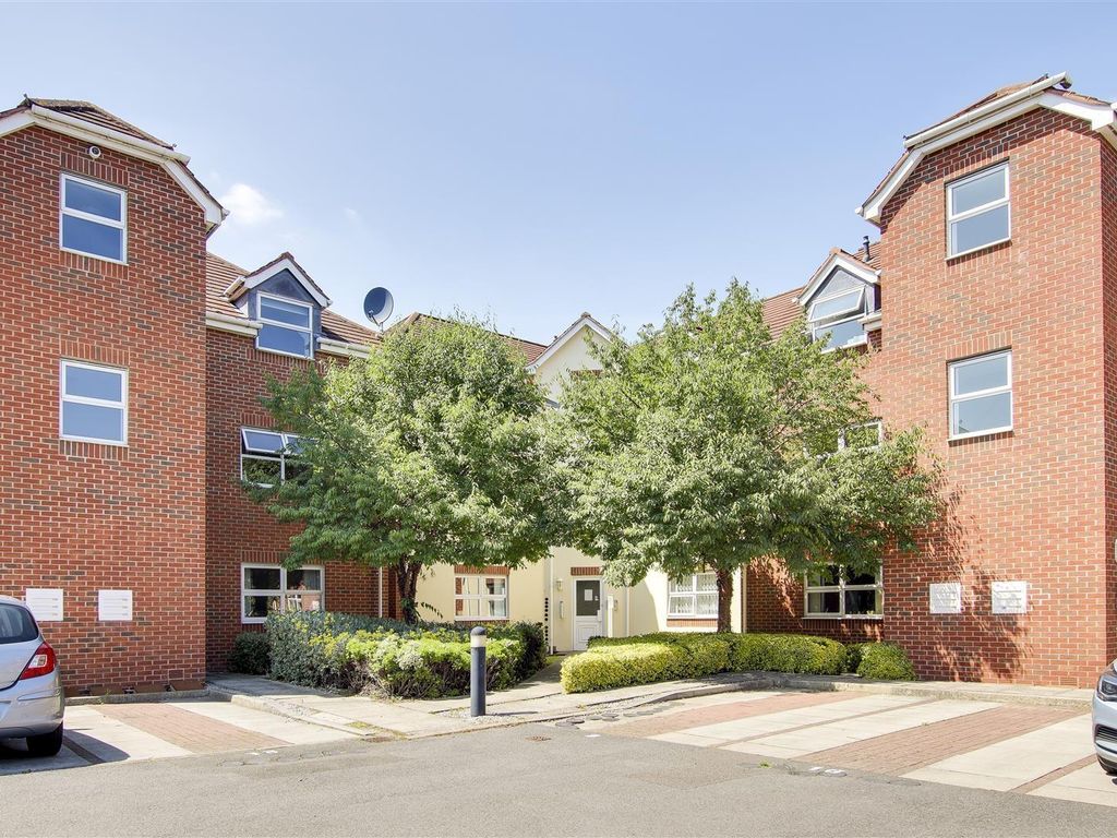 2 bed flat for sale in Eton Place, Loughborough Road, West Bridgford