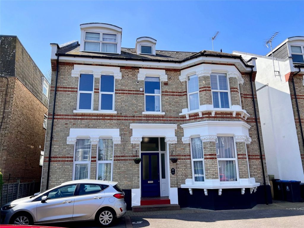 1 bed flat to rent in The Avenue, Surbiton KT5 Zoopla