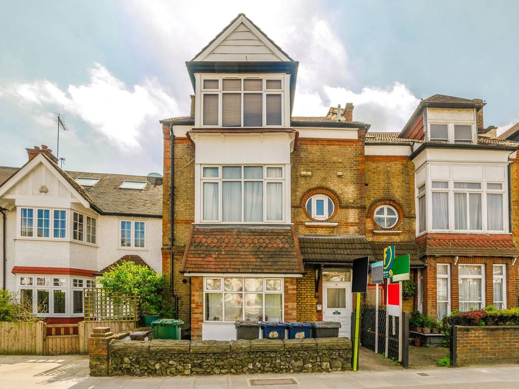 Studio to rent in Fortis Green, East Finchley, London N2, £1,395 pcm