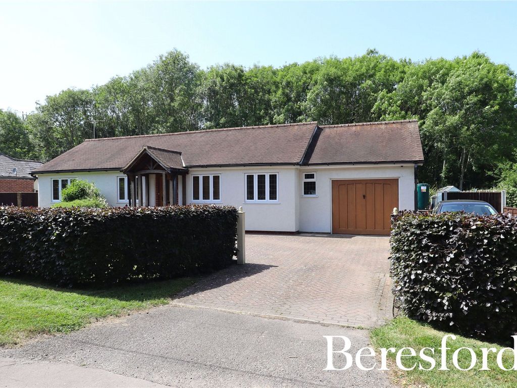 3 bed bungalow for sale in Beehive Lane, Chelmsford CM2 Zoopla
