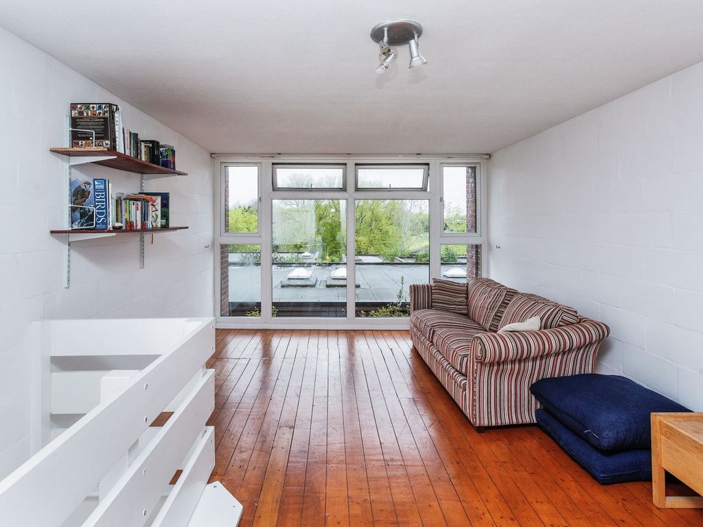 1 bed terraced house for sale in Old Groveway, Simpson, Milton Keynes