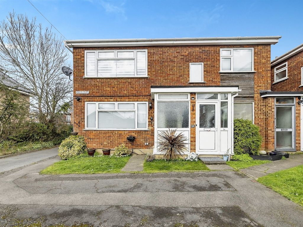 2 bed for sale in Ashlyn Close, Bushey WD23 Zoopla