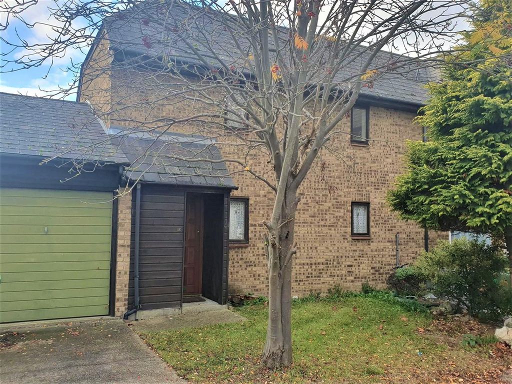 2 bed terraced house for sale in Vermont Close, Pitsea, Basildon SS13 Zoopla