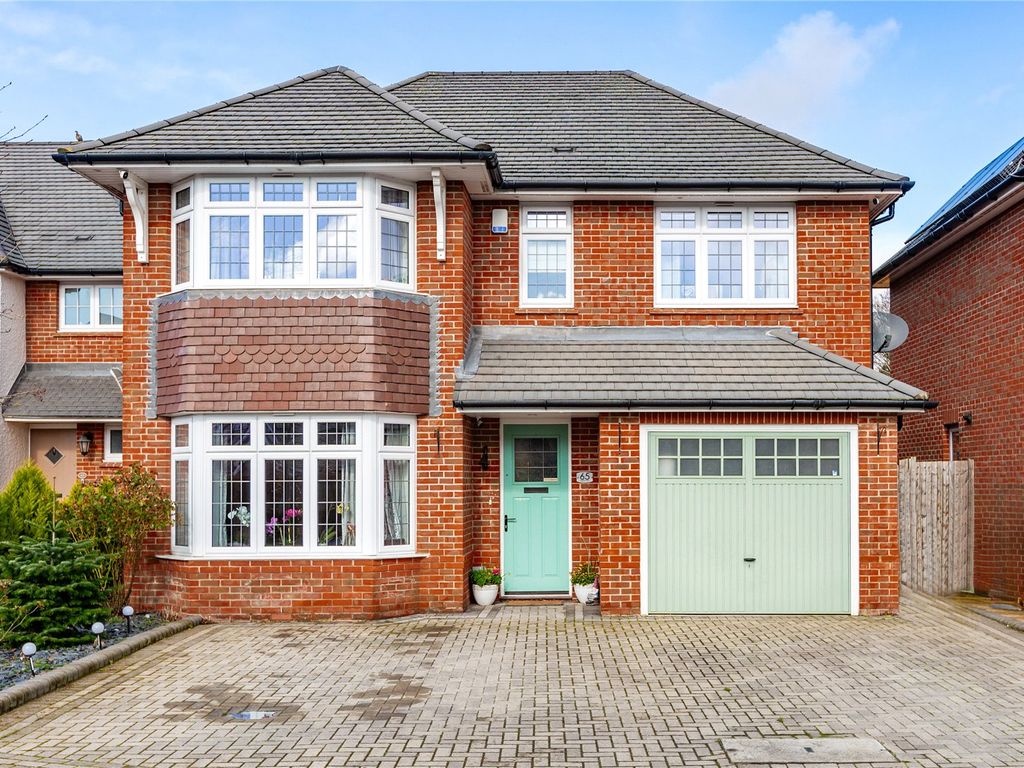 4 bed detached house for sale in Sellars Way, Basildon, Essex SS15, £