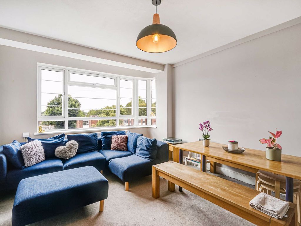 Upper Clapton Road, London E5  