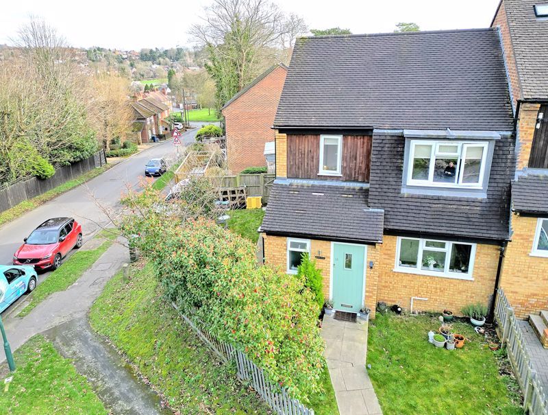 3 bed semidetached house for sale in Sussex Close, Chalfont St. Giles