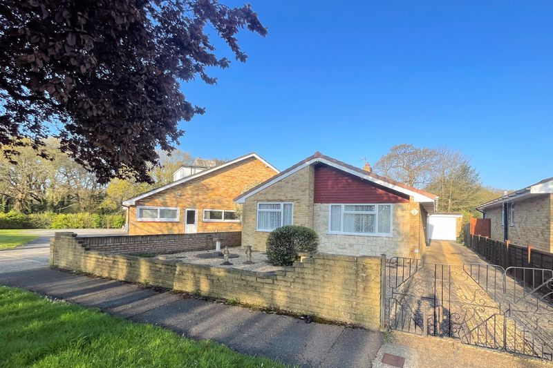 3 bed bungalow for sale in Staplers Reach, Gosport PO13 Zoopla