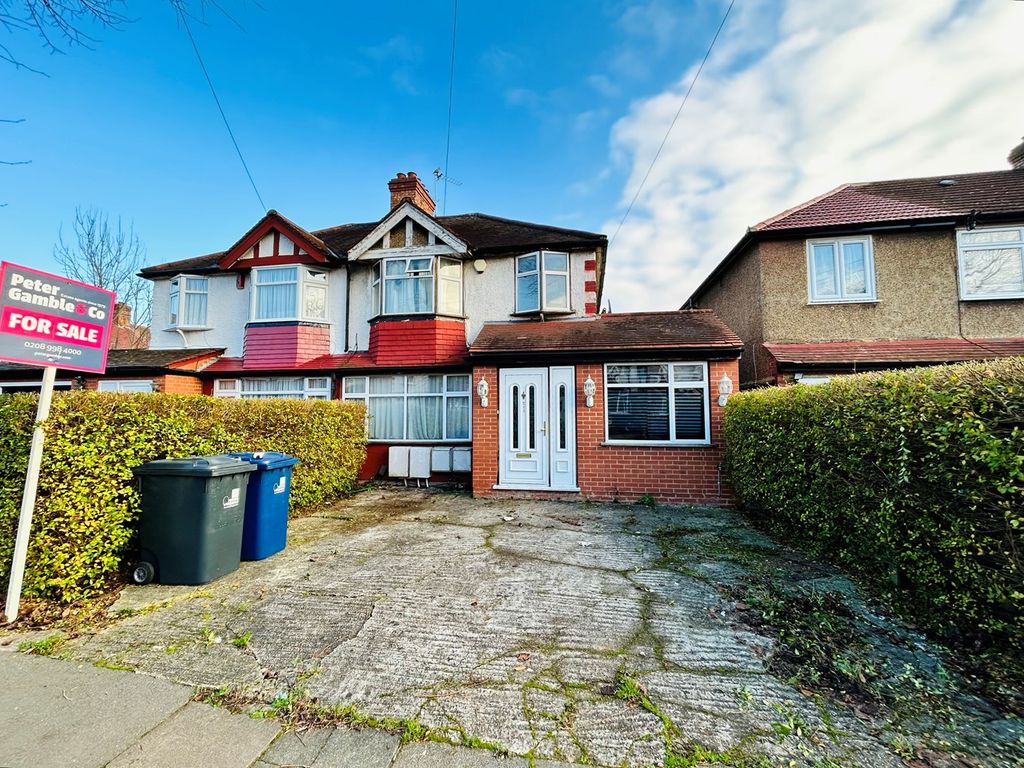 4 bed semidetached house for sale in Empire Road, Perivale, Greenford