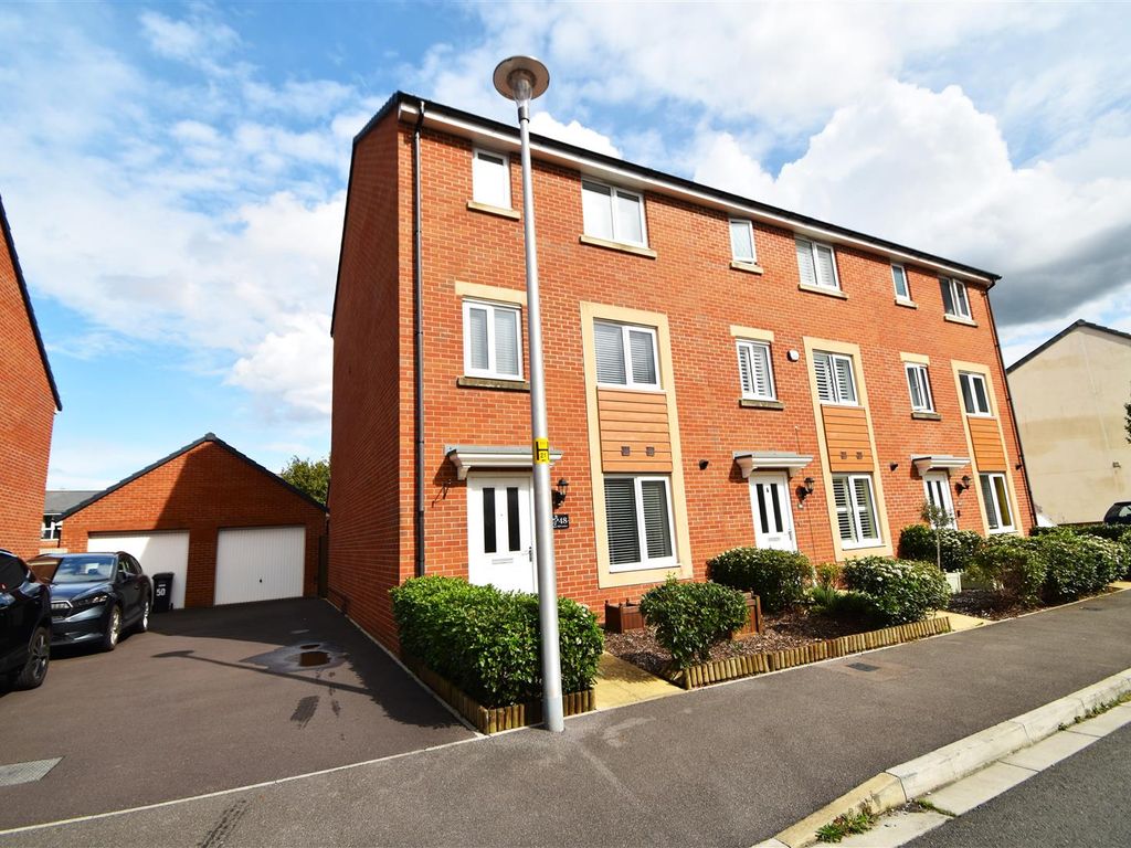 4 bed town house for sale in Paper Mill Gardens, Portishead, Bristol