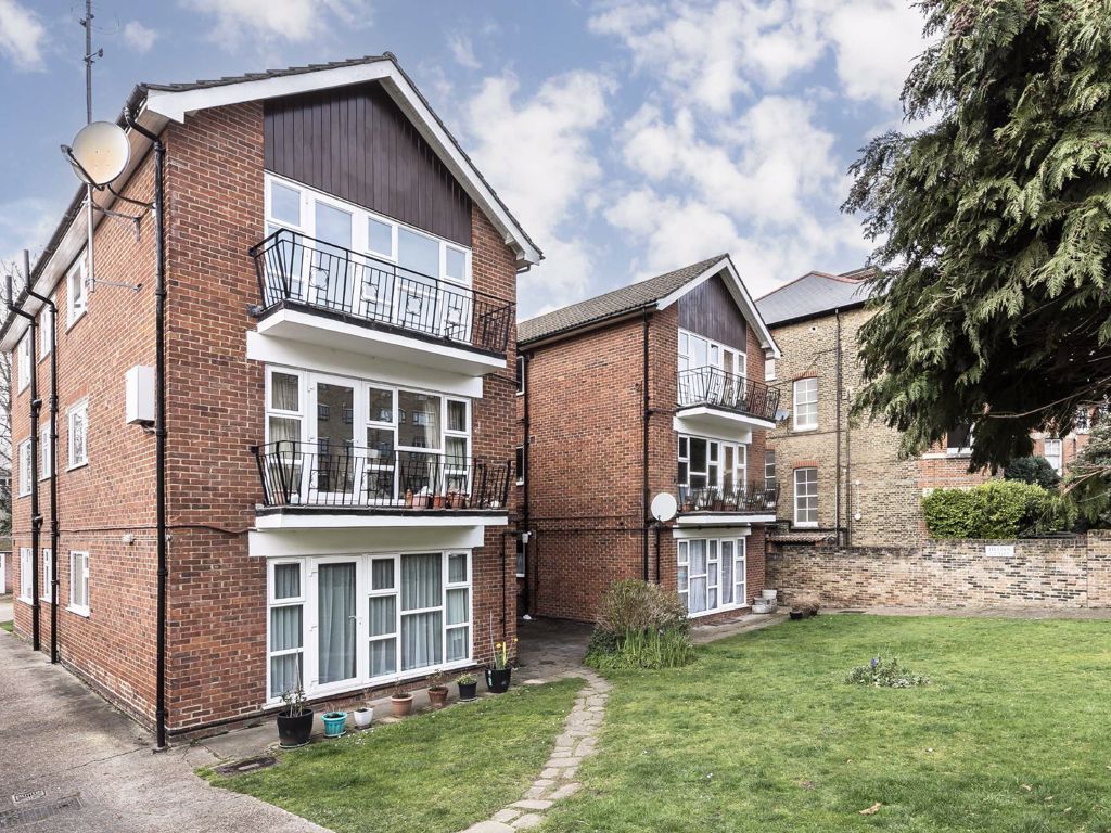 2 bed flat for sale in Adelaide Road, Surbiton KT6 Zoopla