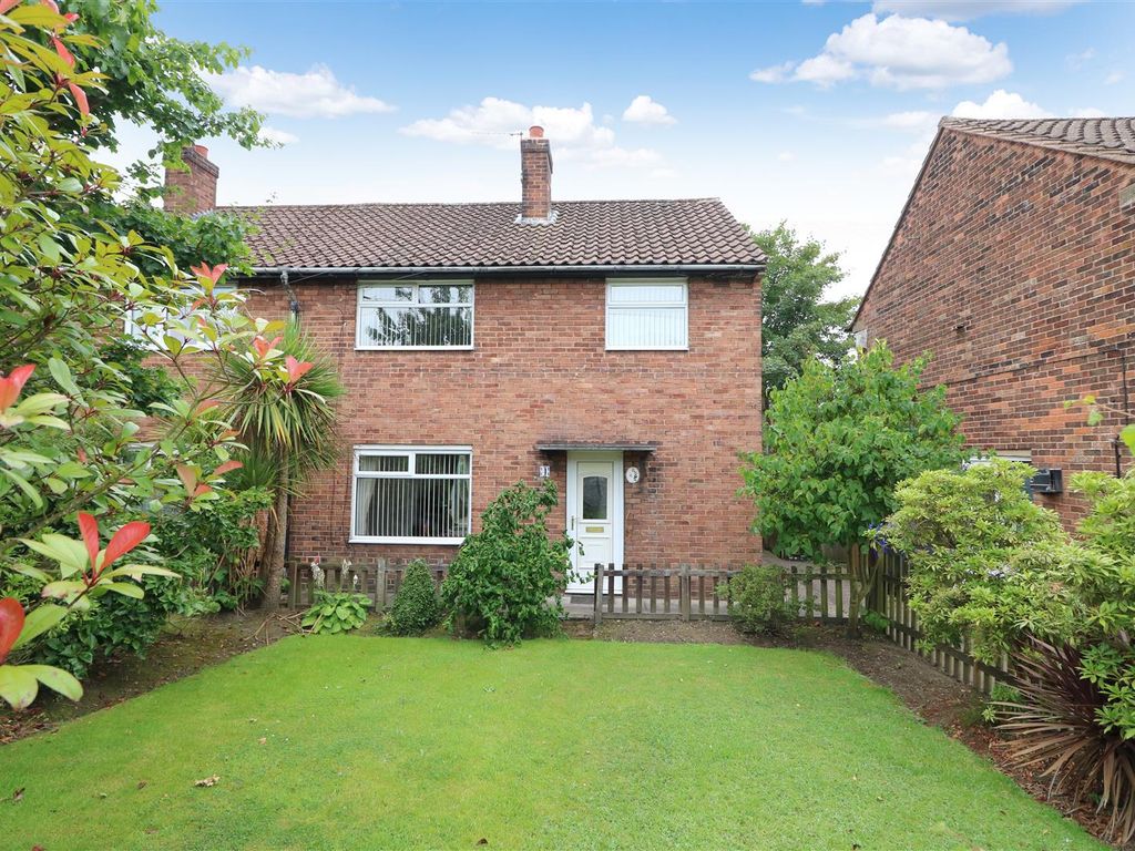 3 bed semidetached house for sale in Brookfield Road, Baddeley Green