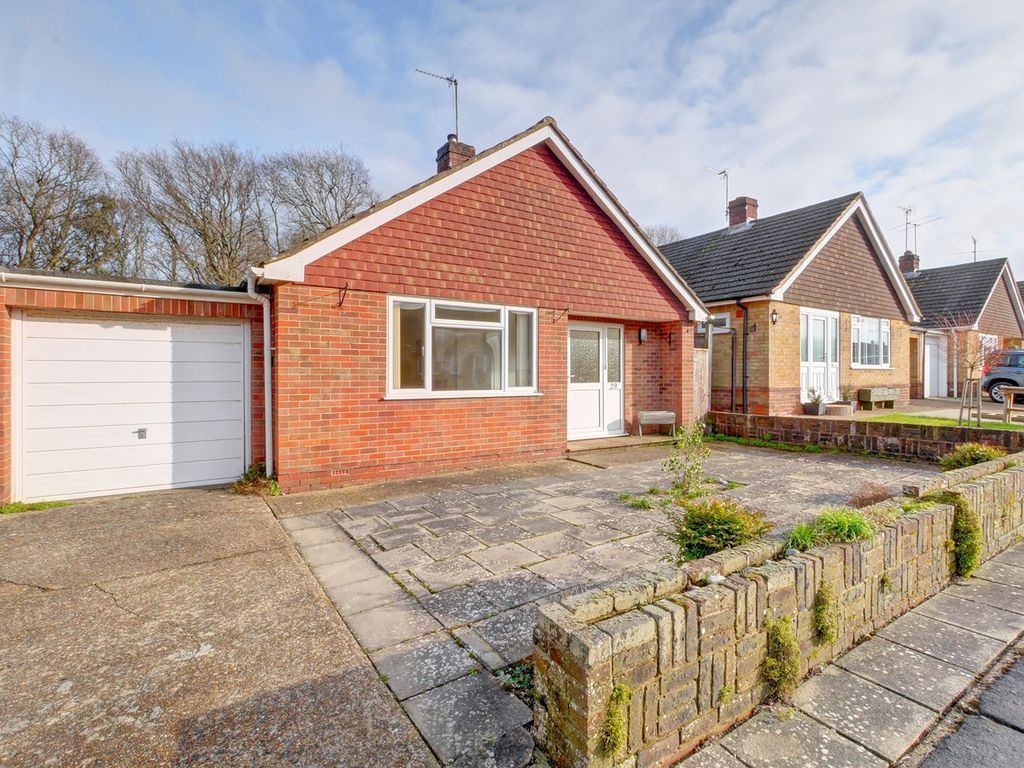 2 bed detached bungalow for sale in The Drive, Hailsham BN27 Zoopla