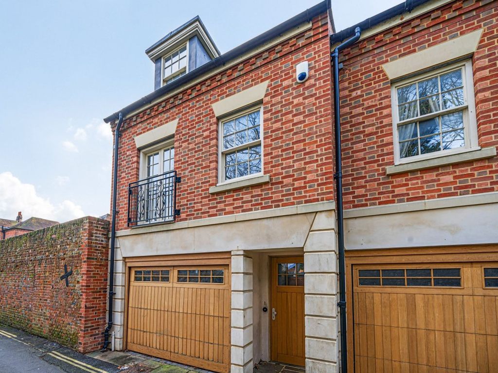 3 bed town house for sale in Priory Lane, Chichester PO19, £495,000
