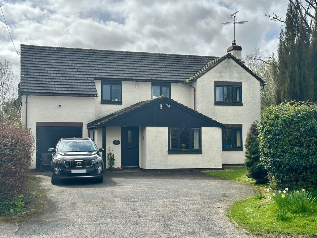 4 bed detached house for sale in Lyonshall, Nr Kington HR5, £495,000