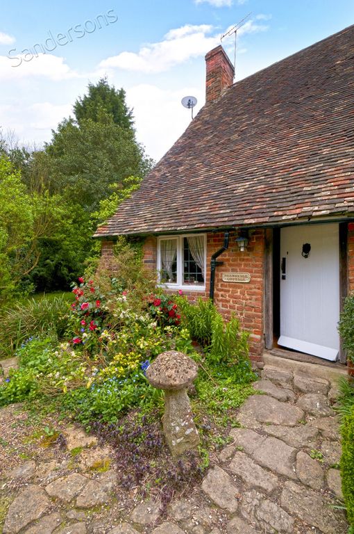 Property Details For Parsonage Cottage Station Road Pluckley
