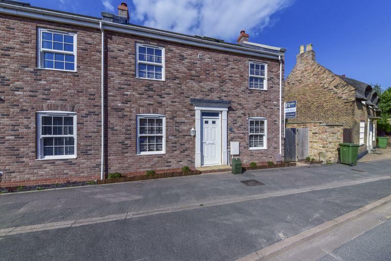 3 bed terraced house for sale in Whitmore Street, Whittlesea