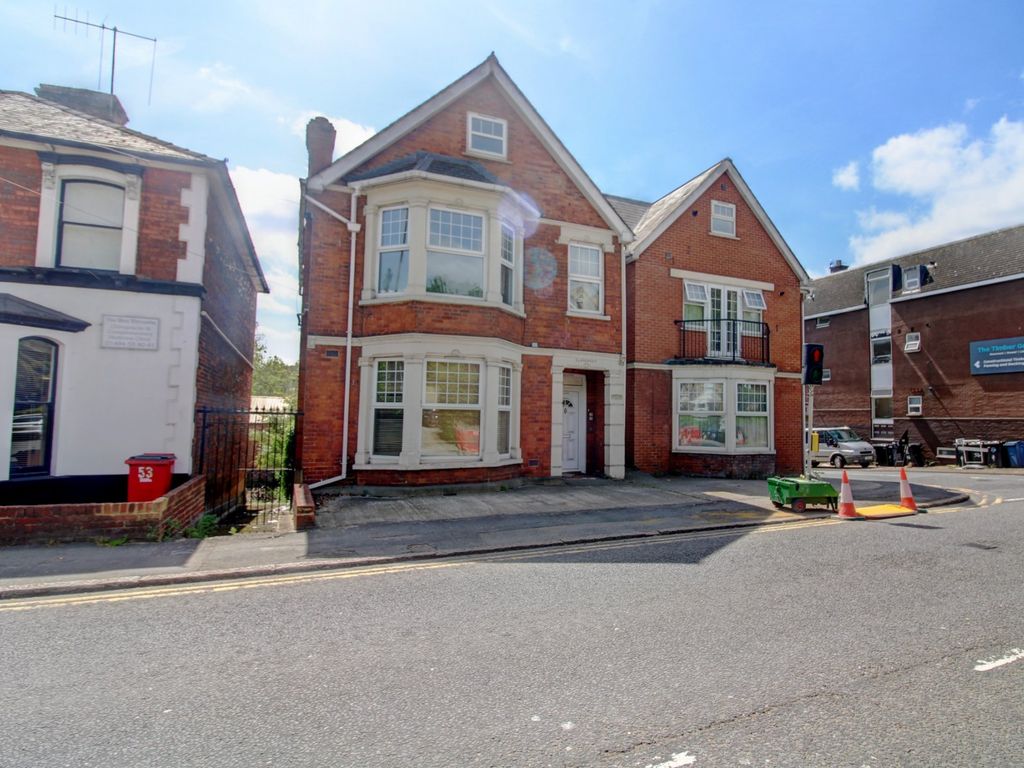 1 bed flat for sale in Claremont Court, West Road, High