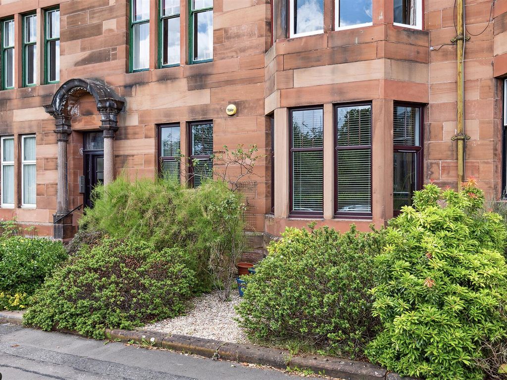 2 bed flat for sale in Naseby Avenue, Glasgow G11 Zoopla