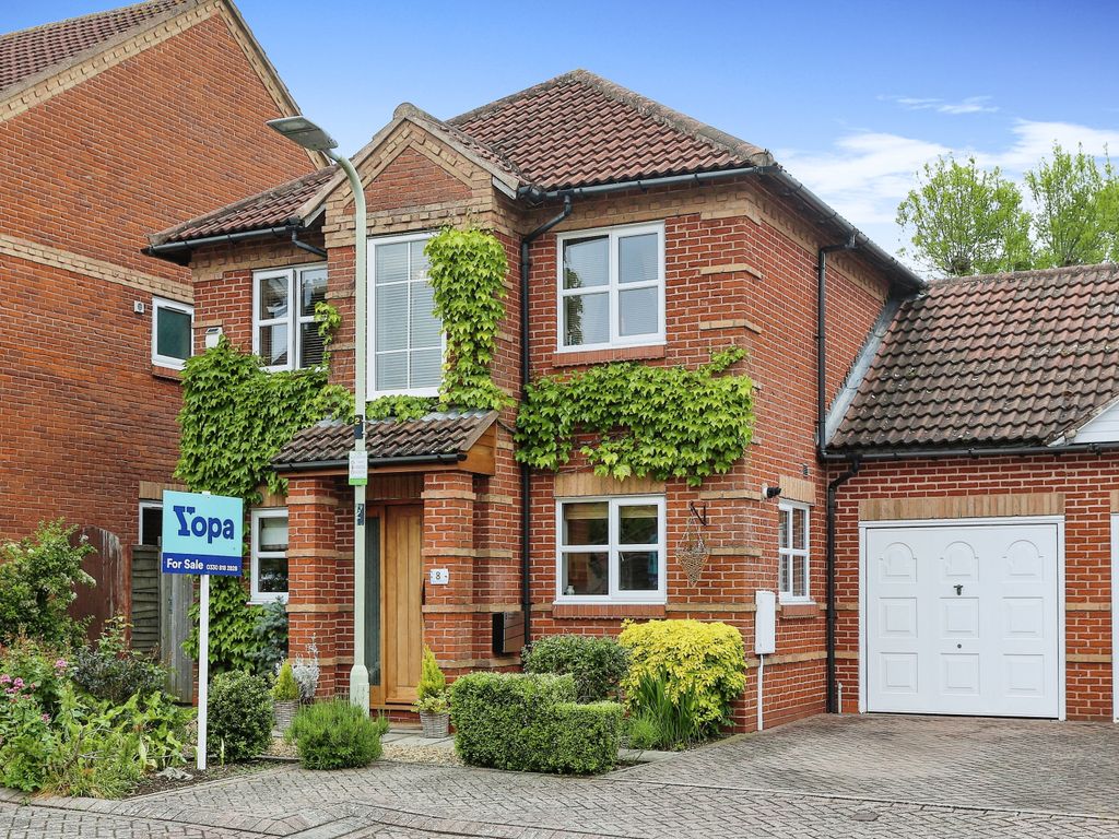 4 bed detached house for sale in Mansion House Gardens, Melton Mowbray