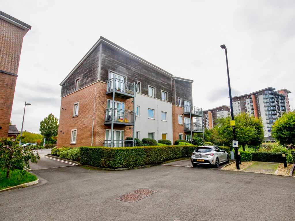 2 bed flat to rent in Burford Gardens, Cardiff CF11, £1,600 pcm Zoopla