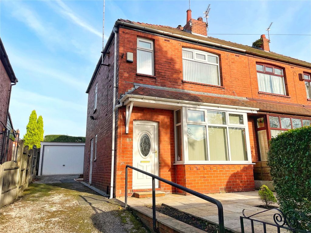 2 bed end terrace house for sale in Stoneleigh Street, Oldham, Greater