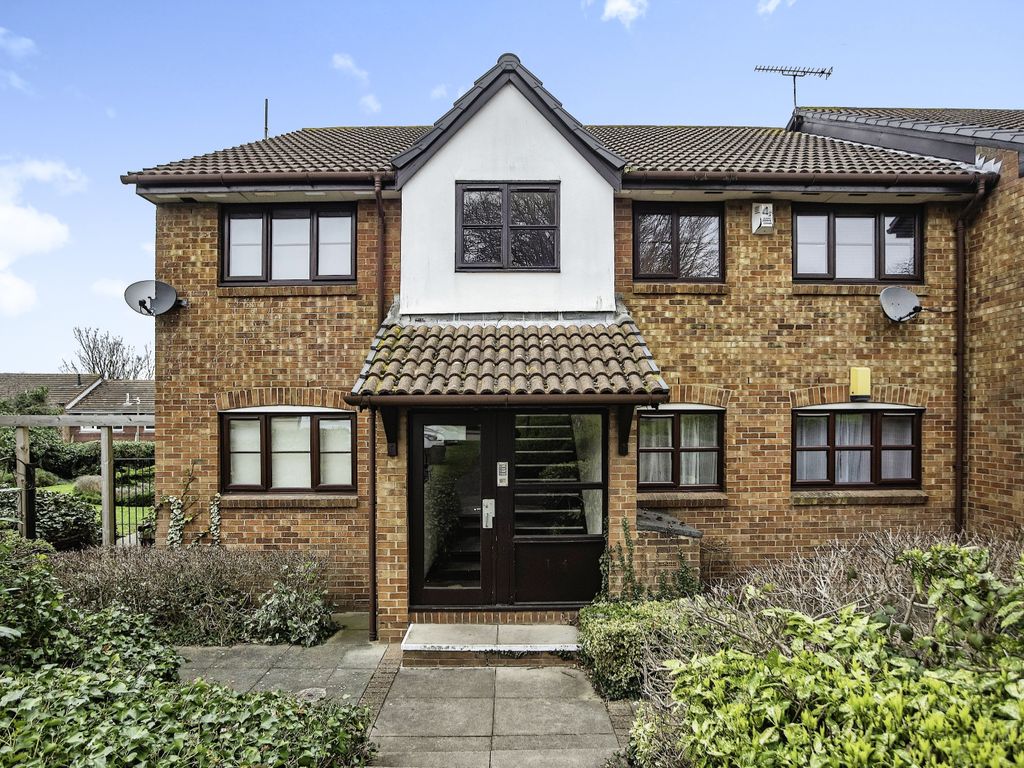 2 bed flat for sale in Griffin Walk, Greenhithe, Kent DA9 Zoopla