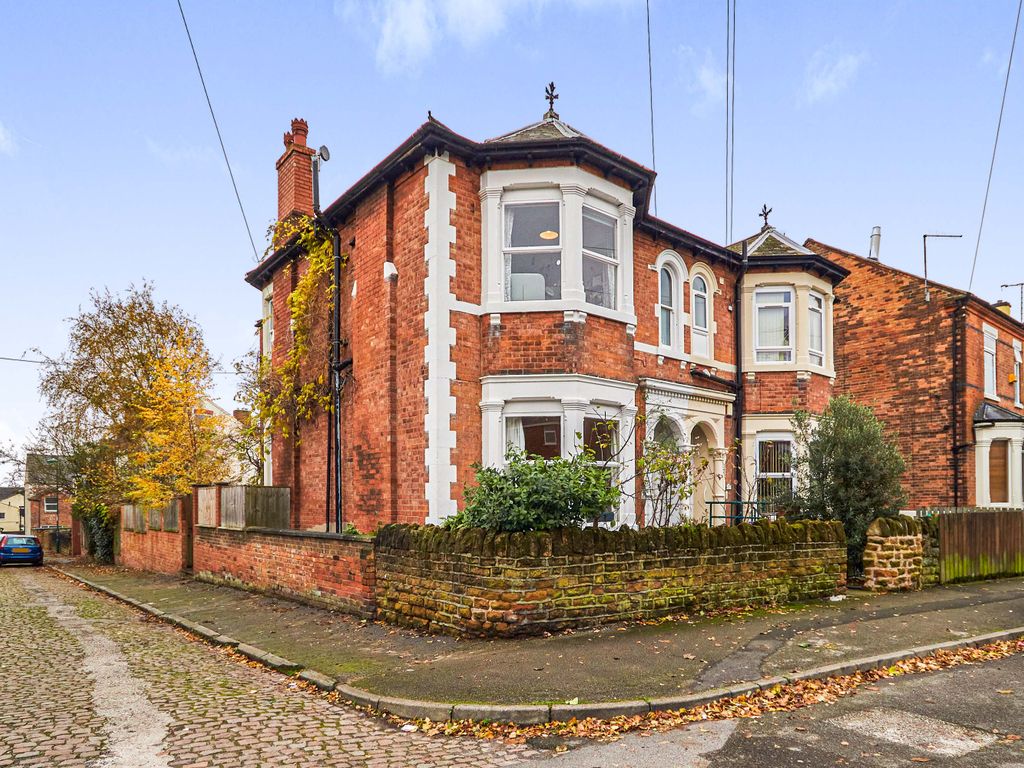 6 bed semidetached house for sale in Regent Street, Nottingham NG7